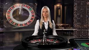 Bàn chơi live casino trực tuyến tại god88 với dealer chuyên nghiệp